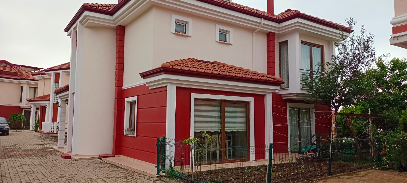 AKÇAABAT DARICA 2 KATLI TRİBLEKS VİLLA